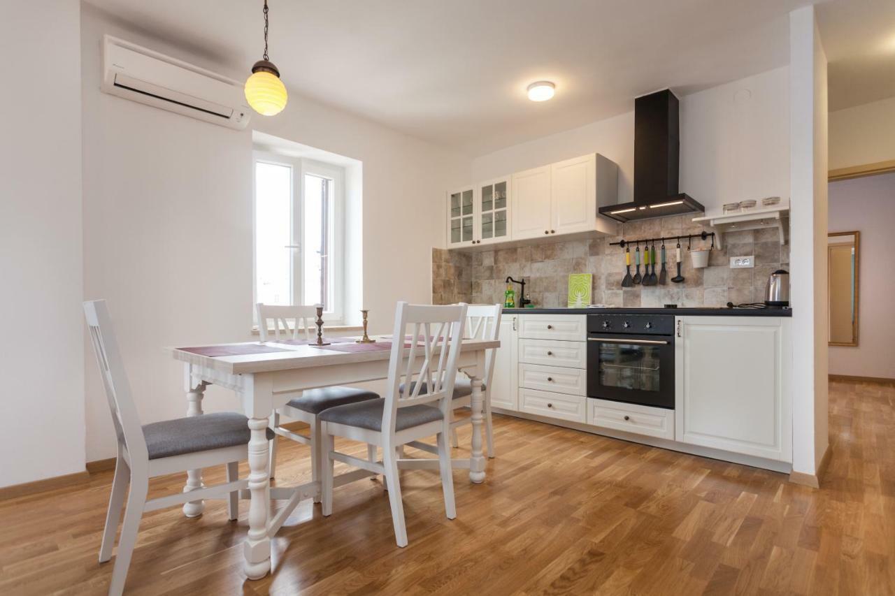 Apartment Amare Seaview Rovinj Extérieur photo